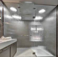 Glass Shower - Aqui